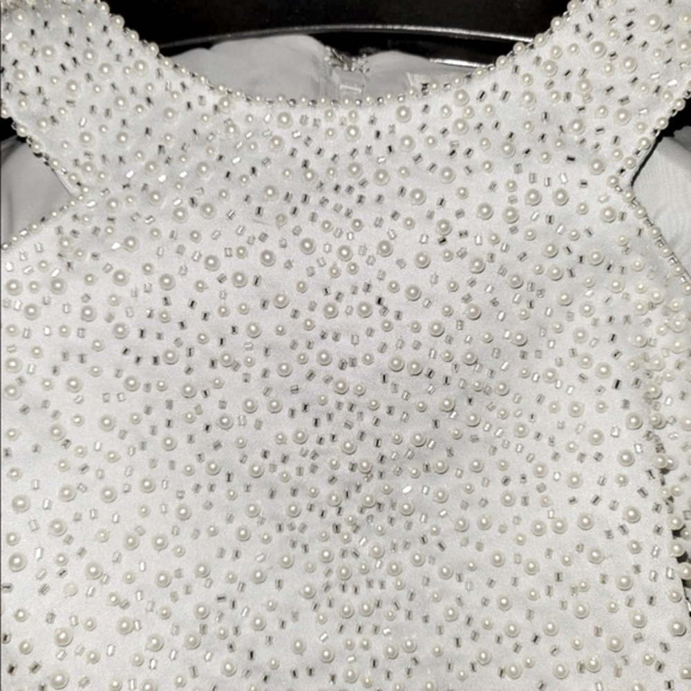 Black Tie Oleg Cassini White Beaded Top